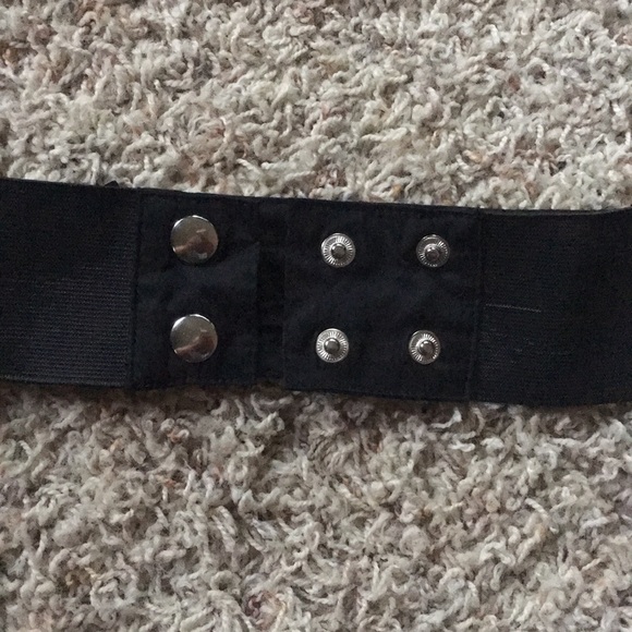 Cute belt with geometric tiles - Picture 4 of 5